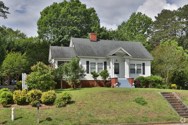 Some smaller homes are spaced farther out in Park Hills and offer beautiful landscaping.