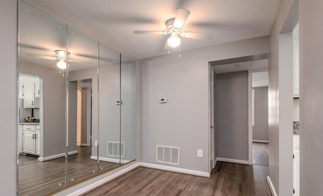 708 S Arlington Mill Dr unit 204, Arlington, VA 22204 - photo 2