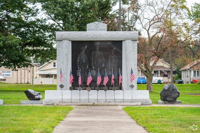 On Main Street a beautiful memorial celebrates the coal mining history of Plymouth.