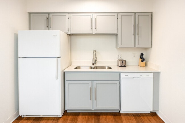 1040 Clayton Ln unit ID1335308P, Austin, TX 78723 - photo 5