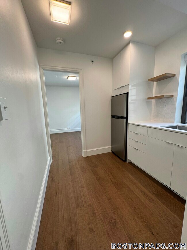 1200 Massachusetts Ave unit 310, Cambridge, MA 02138 - photo 4