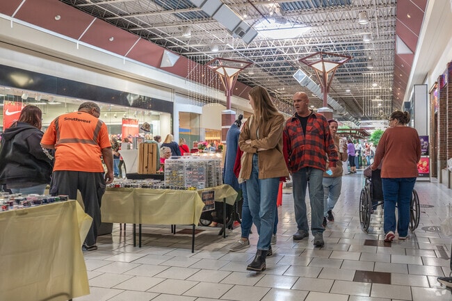 Shoppers find unique crafts and bargains at Monaca’s Annual Craft Festival.