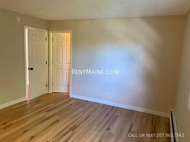 198 Main Rd N unit B, Hampden, ME 04444 - photo 4