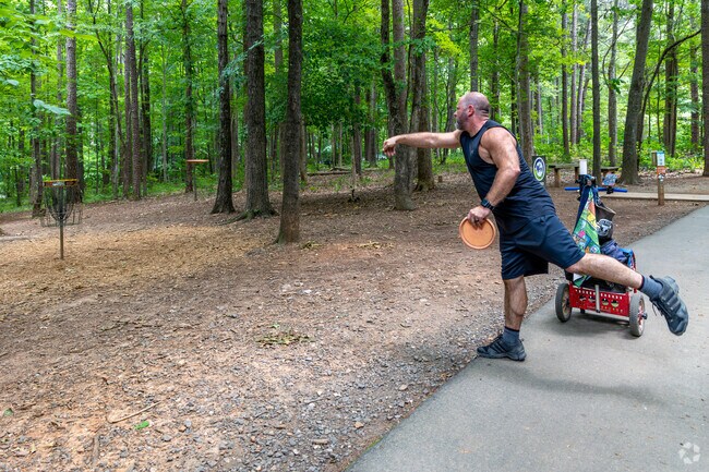 The Idlewild Road Park has a full 18 hole disc golf course.