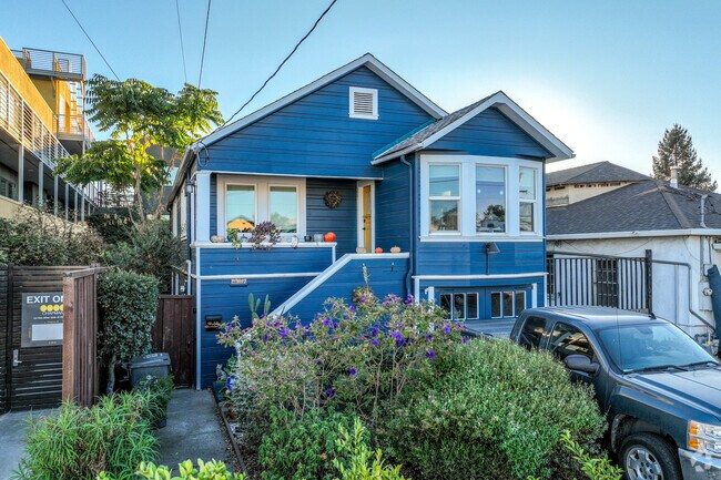 Singlae family homes in Jingletown range from $500,000 to $700,000.