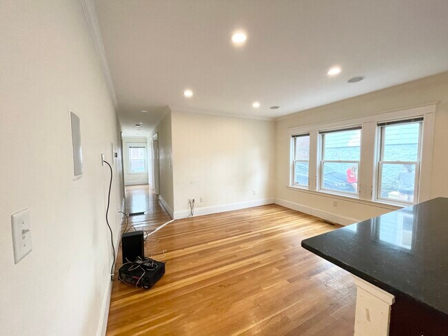 15 Sunset St unit T, Roxbury Crossing, MA 02120 - photo 2