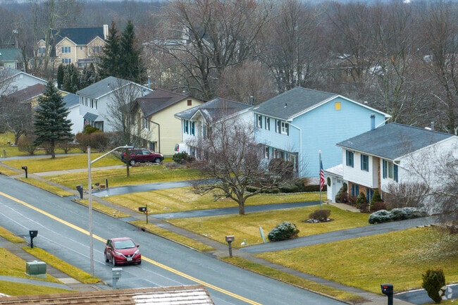 Homes in Scotchtown are set along low use, quiet roads.