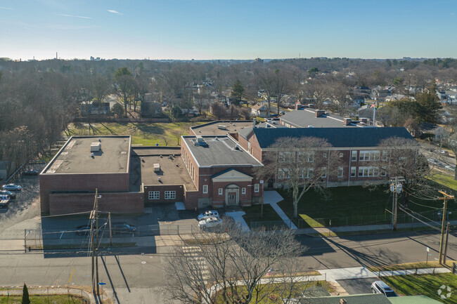 Join the community at the Thomas Hooker School.