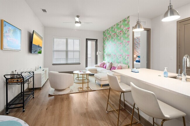 8890 Founders Square Dr unit ID1290664P, Naples, FL 34120 - photo 2