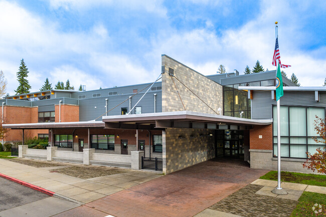 Monroe Elementary is in the Silver Lake neighborhood of Everett, WA.