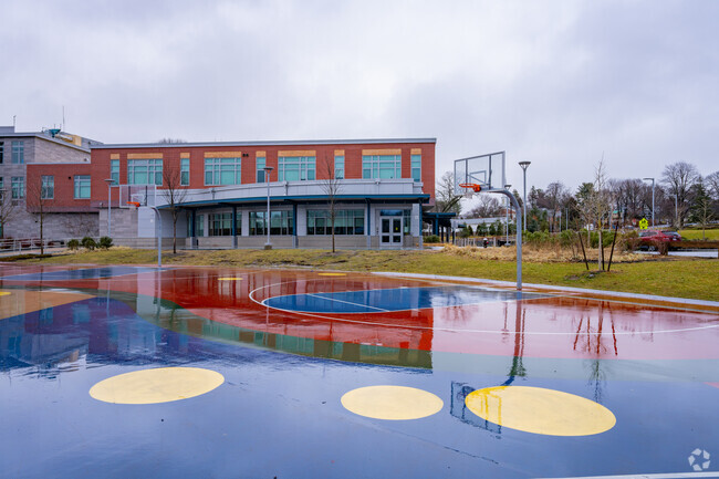 Maria Hastings Elementary School
has an overall grade of A+ on Niche.