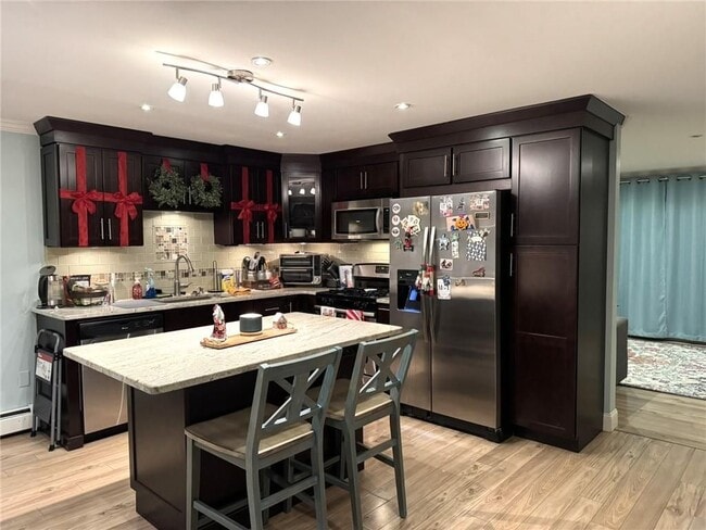 105 Woodside Dr, North Providence, RI 02904 - photo 5