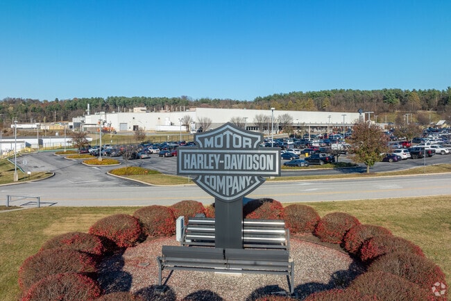 Industrialized highways outside of York are home to big name factories like Harley Davidson.