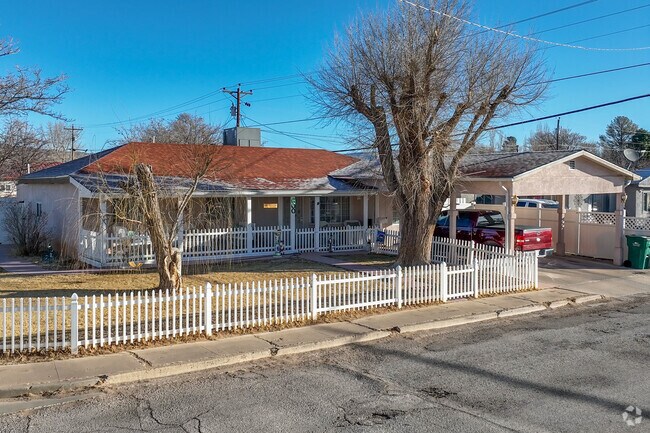 Residents of Grants can find beautiful ranch style homes with the white fences.
