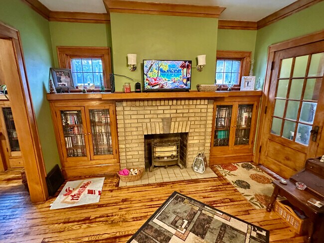 Built-in woodwork