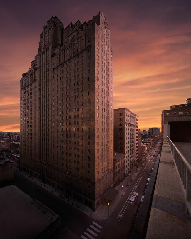 1512 Spruce St, Philadelphia, PA 19102