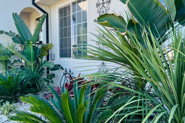 1746 W 71st St unit 1746.1, Los Angeles, CA 90047 - photo 2