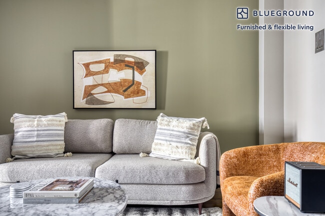 102 E 7th St unit FL3-ID954, New York, NY 10009 - photo 2