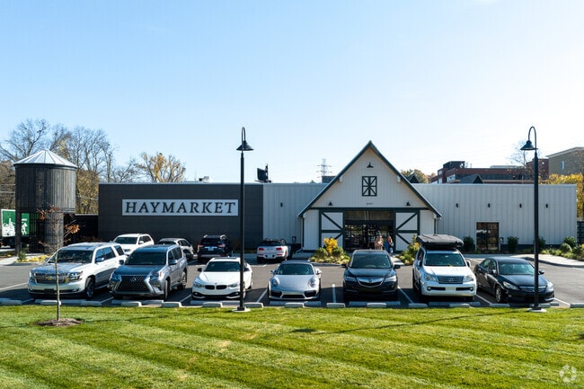 A farm-to-table grocery and restaurant is a new option in Brownsboro Zorn.