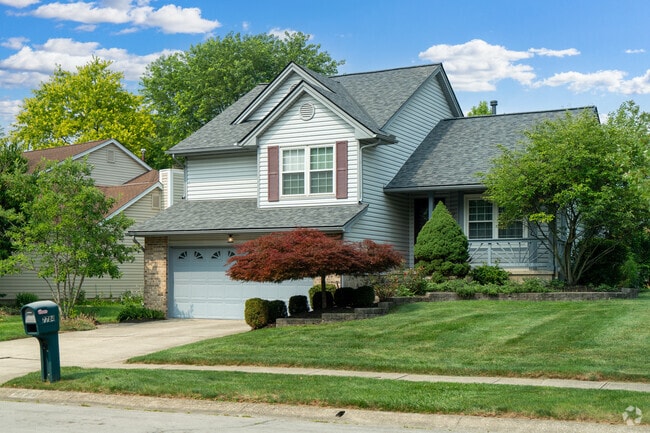 Detached single family homes make up most of the neighborhood of Foxboro.