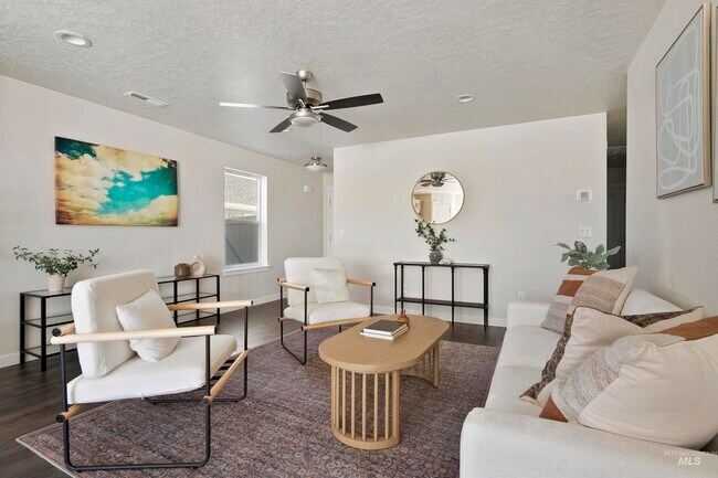 10088 Longtail Dr, Nampa, ID 83687 - photo 5