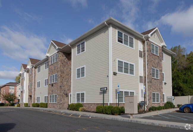 Affordable Luxury In the Heart of Avenel !, Avenel, NJ 07001 - photo 5