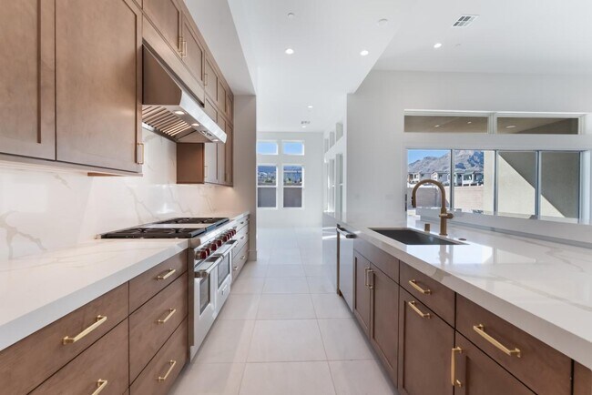 313 Talon Heights St, Las Vegas, NV 89138 - photo 5