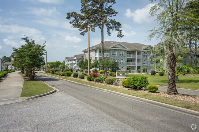 Club membership is not required in Myrtlewood, but many locals join anyway.