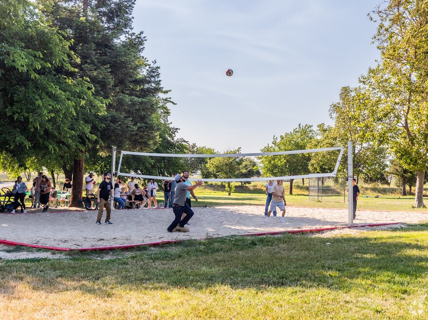 NH_Riverpark_552336_P2_V1_TH_072424