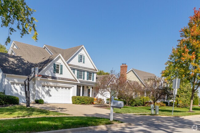 Cantigny homes come in a variety of architectural styles.