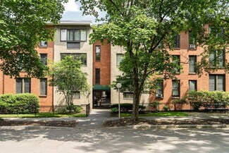 28 Juniper St Unit 1, Brookline, MA 02445