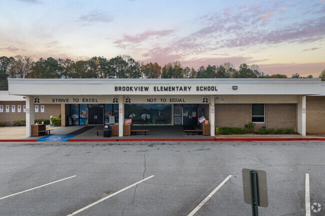 Brookview Elementary School has a student to teacher ratio of 13 to 1.