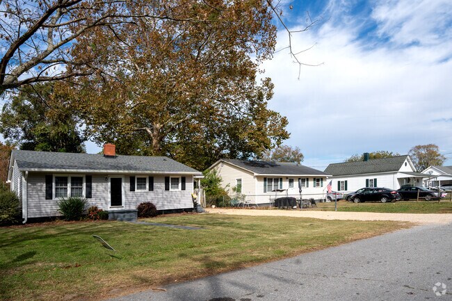 Boon Hill Township is located on Johnston County, North Carolina.