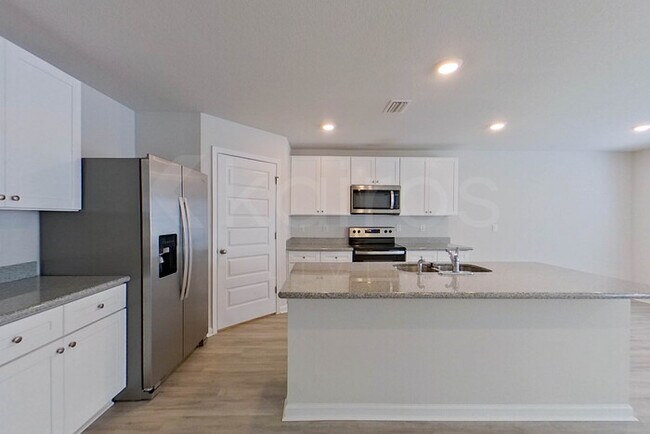 4726 Malay Cir, Milton, FL 32571 - photo 5