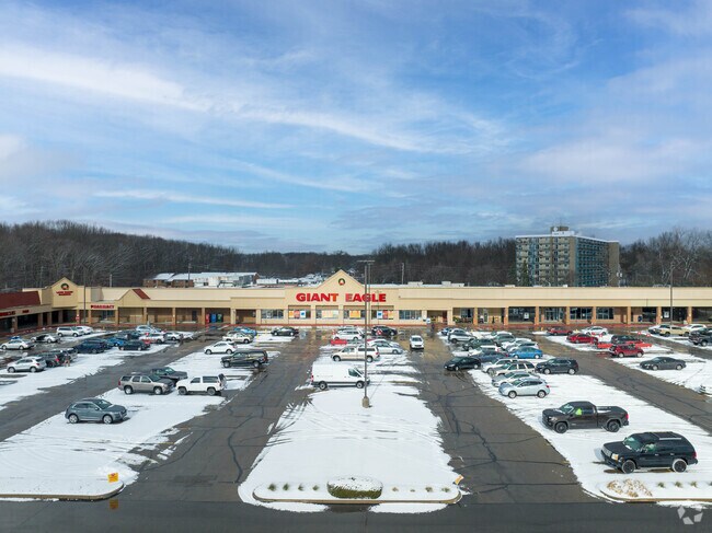 Residents of Harding can shop at the Giant Eagle Grocery.