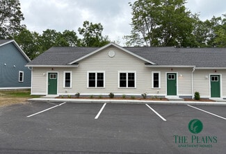 15 Norway Plains Rd, Rochester, NH 03868