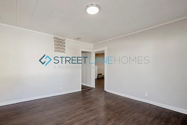 723 3rd St, Shelbyville, IN 46176 - photo 3