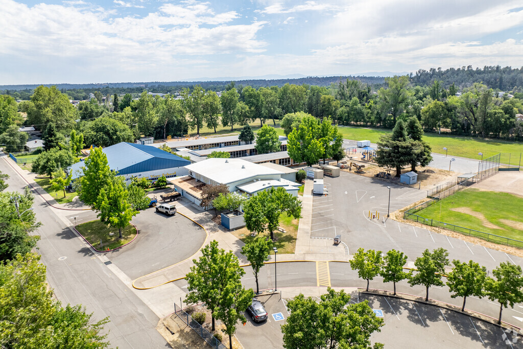 Bonny View Elementary School is a highly rated school in Redding.