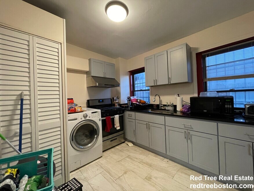 871 Harrison Ave unit 3, Boston, MA 02118 - photo 1