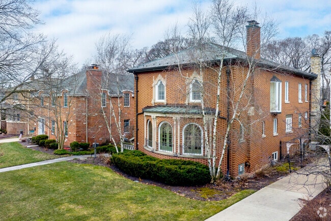 Historic homes dating back to the early 20th century line the streets of Park Ridge.