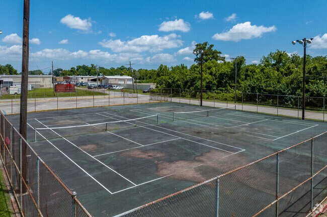 Tennis courts are some of the amenities provided in Harvey Park.