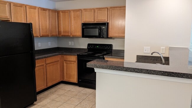 3710 Cotswold Ave unit Cotswold Park Condo, Greensboro, NC 27410 - photo 6