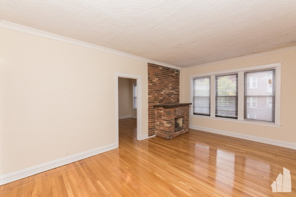 3535 N Racine Ave unit 3517-3523-W3, Chicago, IL 60657 - photo 1