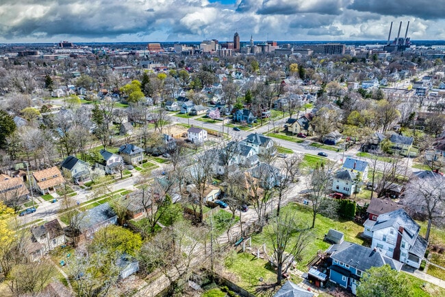 The Old Forest neighborhood is located close to downtown Lansing and exciting Old Town.