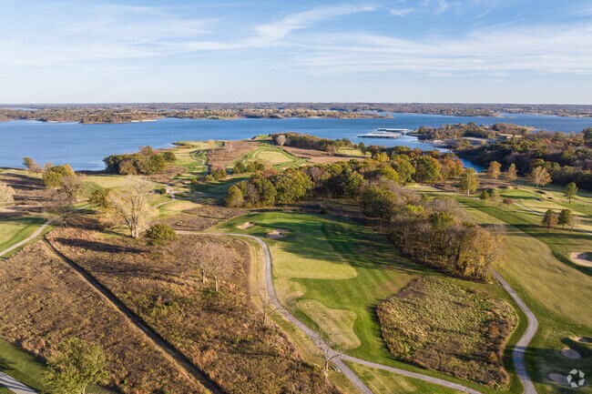 The Smithville community is home to a golf and lake living lifestyle to all.