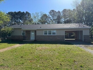 5588 Parks Palmer Rd, Liberty, NC 27298