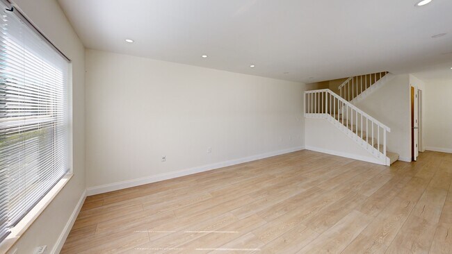 6 Amherst Ct unit B, Royal Palm Beach, FL 33411 - photo 2