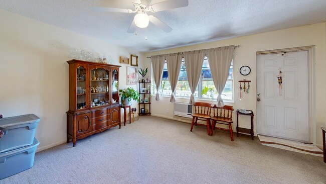 159 Cambridge G unit 1590, West Palm Beach, FL 33417 - photo 2