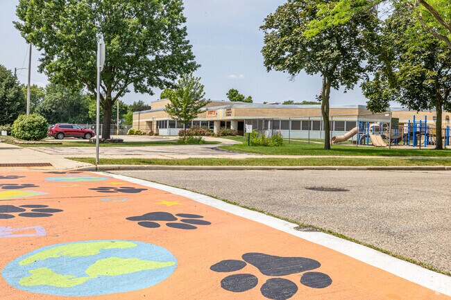 Clemens School, in Milwaukee, is named after Samuel Clemens.