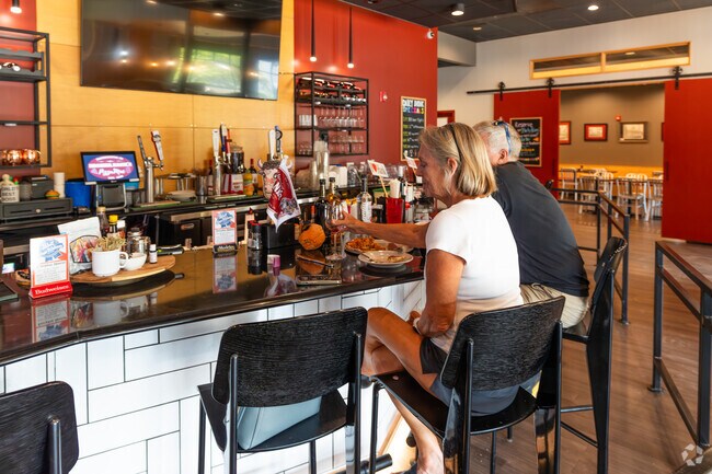 Hoosier Hank's serves up classic pub fare and more in Covenanter.